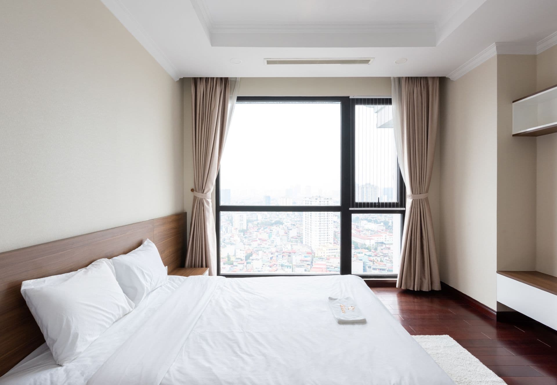 Cho thuê Homestay Royal City 2 Phòng Ngủ
